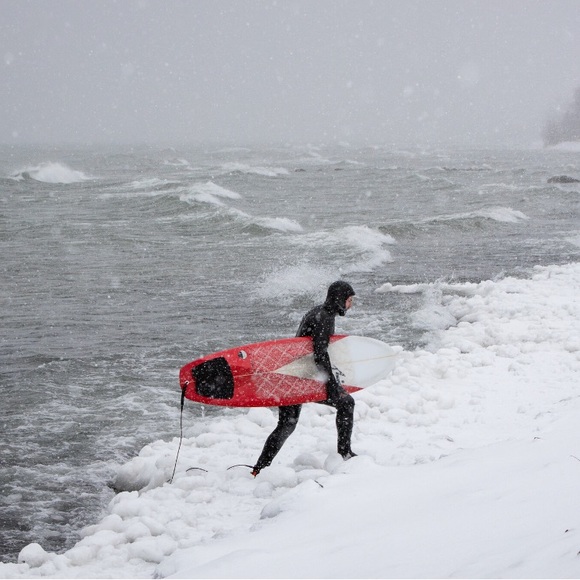 NWT Great Lakes Surf Society Tiki Surfing T-Shirt, S - Picture 5 of 5